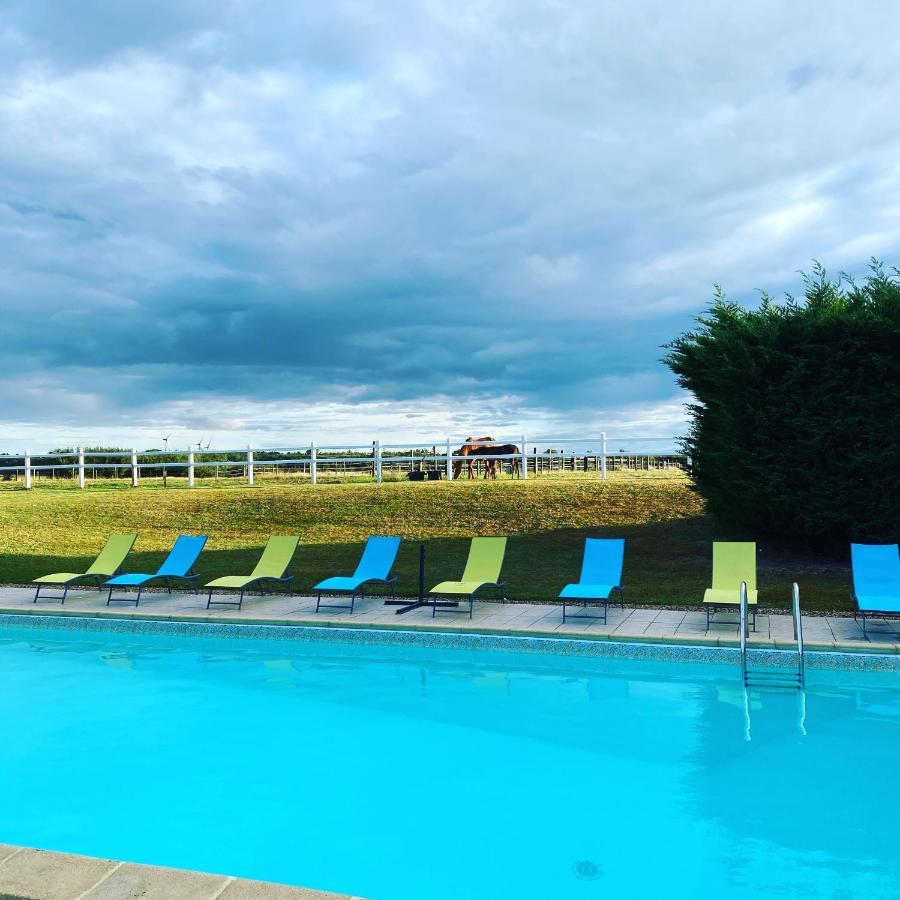 Loveyou Villalunoterie Futuroscope Piscine Spa 4Pers Oyre エクステリア 写真